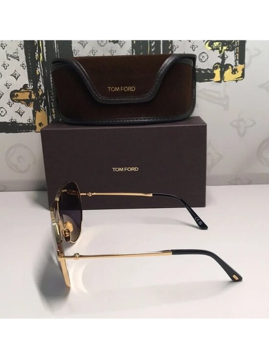 NEW AUTHENTIC Tom Ford Gold and Black Women\'s Sunglasses TF1158 30A
